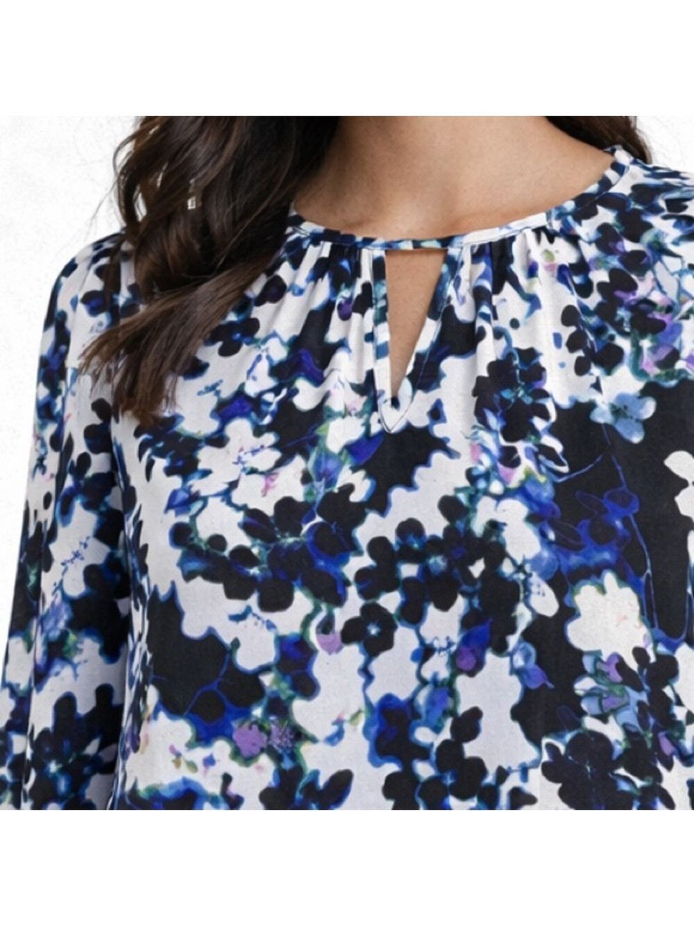 Express Women's Floral Blouse - Blue, Black, and White - Picture 2 of 7